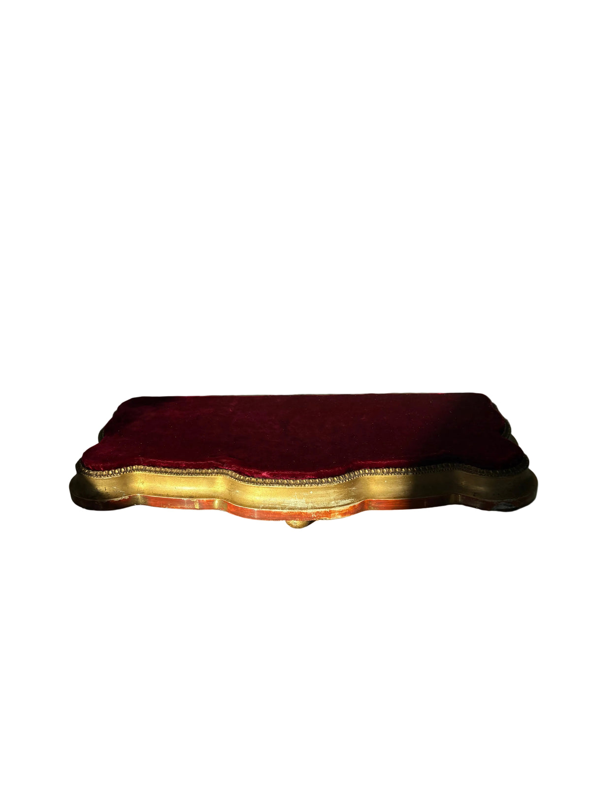 Maroon Plinth