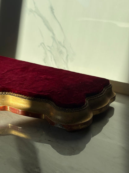 Maroon Plinth