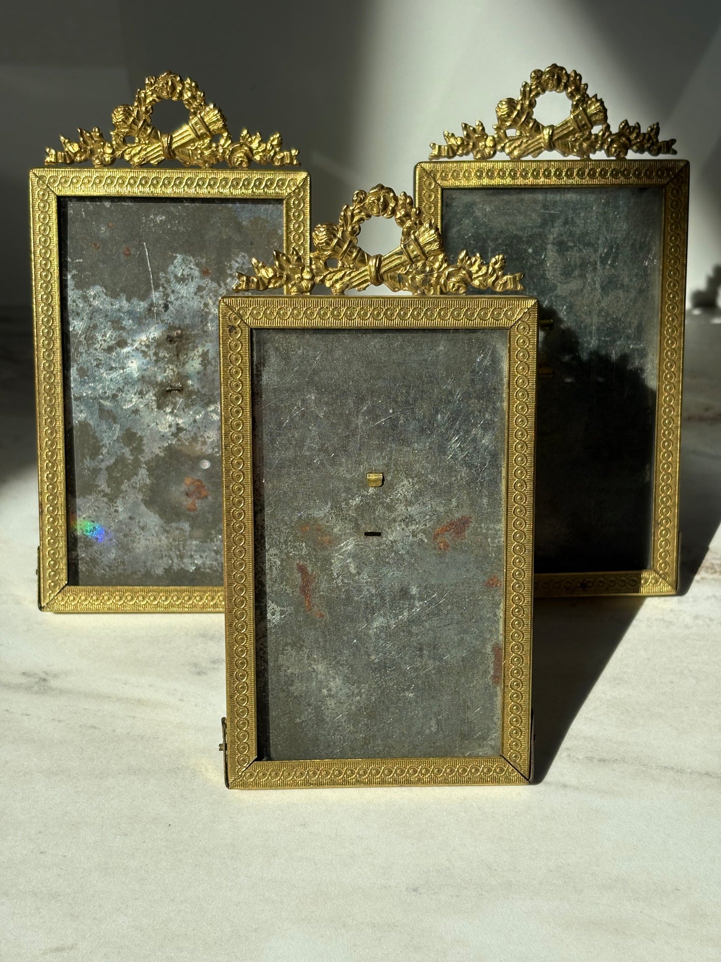 Quiver and Torch Frame