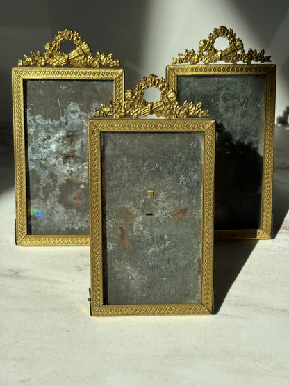 Quiver and Torch Frame